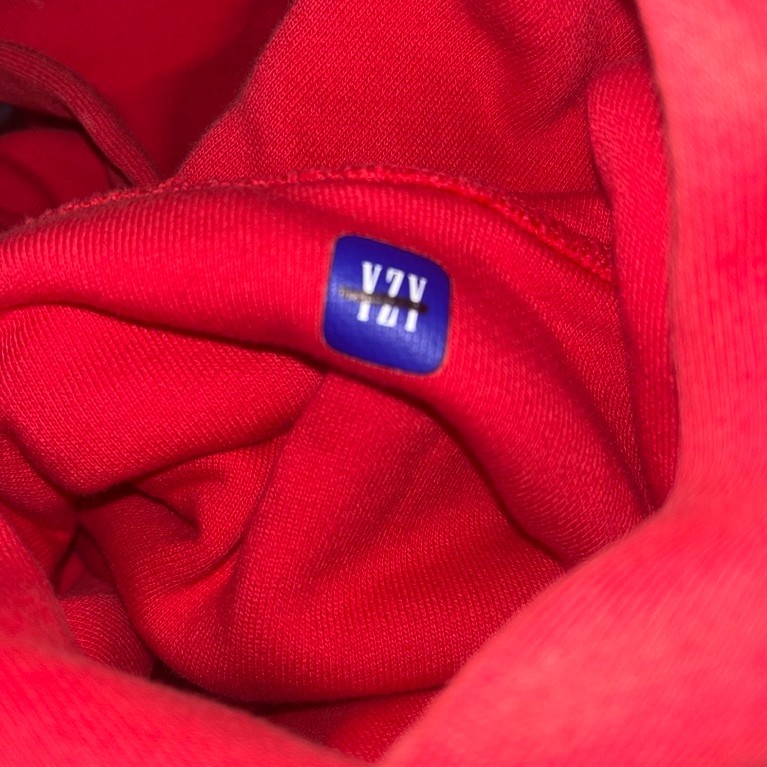 yzy gap merah