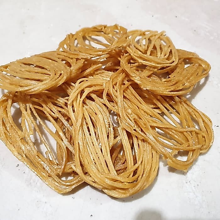 Kerupuk Mie Bulat 1 kg / mie kering / mie bulat medan / mie koa