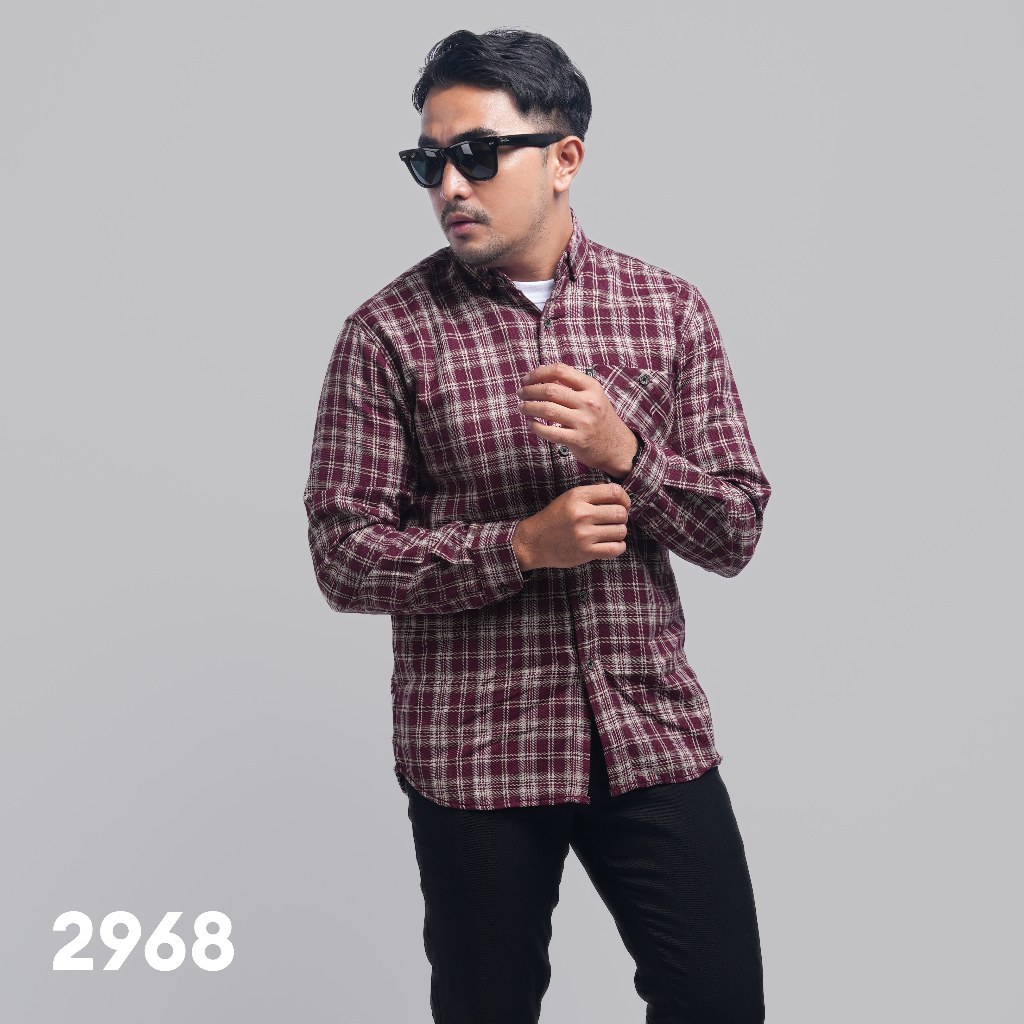 Baju Berkualitas  Kemeja Flanel Pria Lengan Panjang Merah Kotak-Kotak Cream Kemeja Pria Flanel Pria 