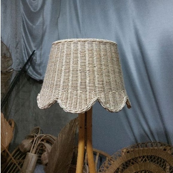 kap lampu rotan standing tanpa fitting tanpa standing model gelombang