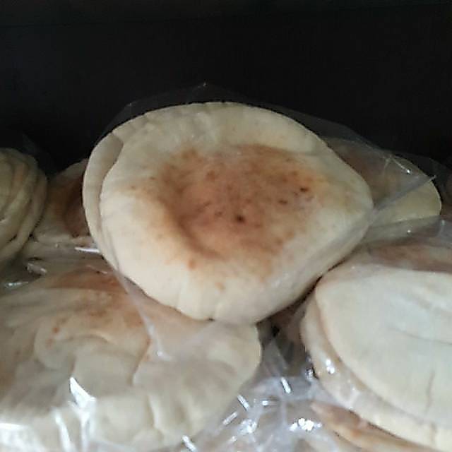 Roti Khobus Arab 1 pack isi 4 pcs / Roti Pita