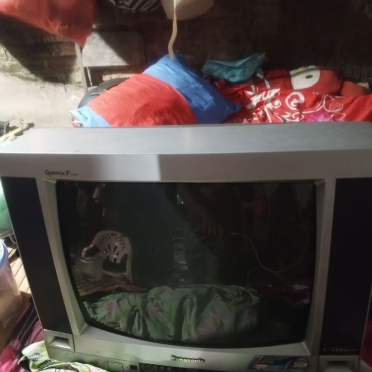 TV PANASONIC 21 INCH