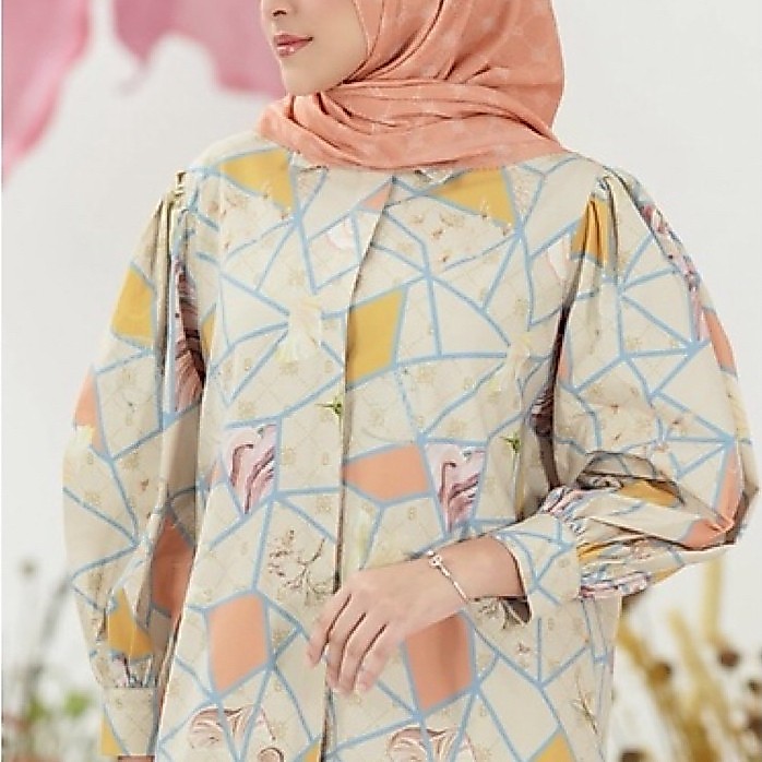 Buttonscarves x Ria Miranda Astera Top