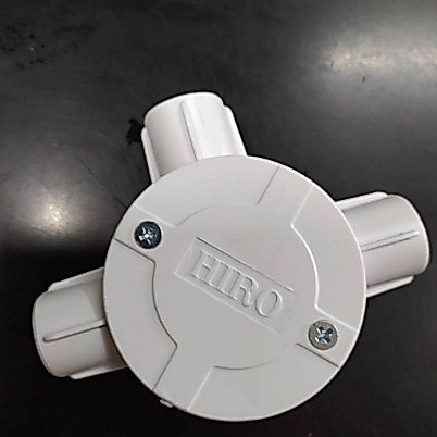 T dus Putih Cabang 3 Hiro 20MM