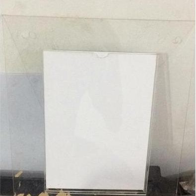 Akrilik brosur dinding ( F4) / Akrilik Frame F4