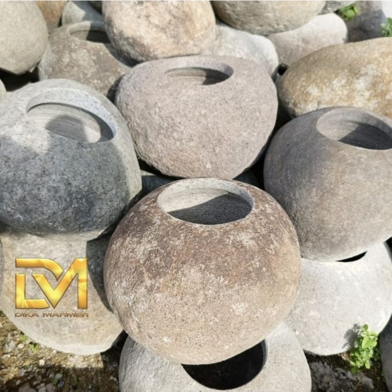 Pot Bunga Tanaman Outdoor Bahan Batu Alam Natural Batu Kali  Ukuran Sedang ( custom )