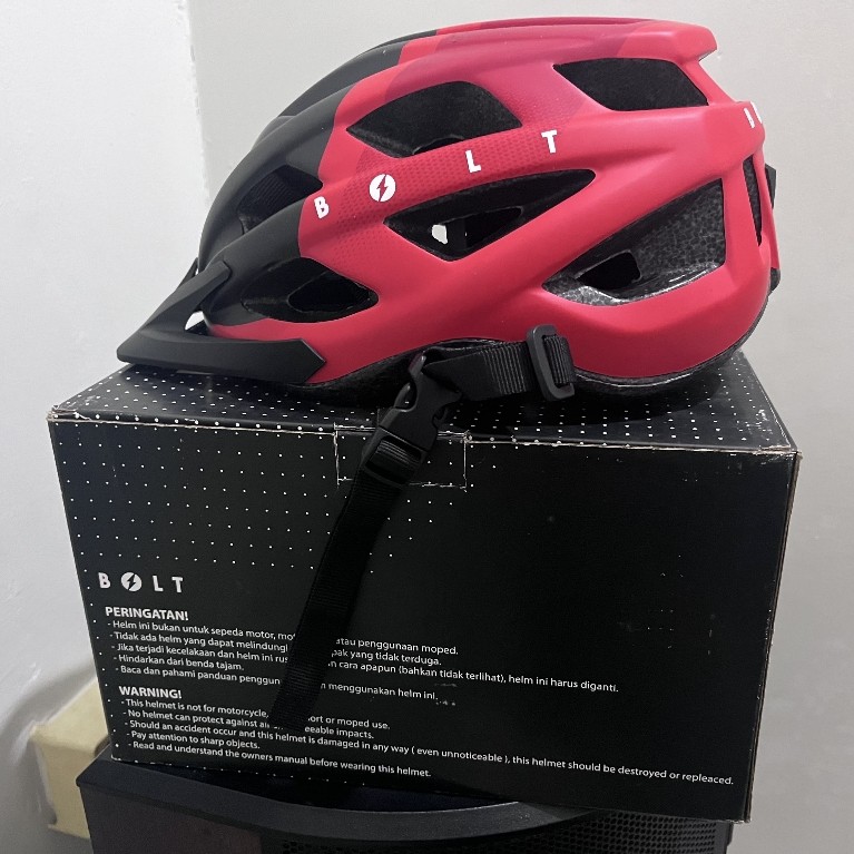 Helm Sepeda Bolt