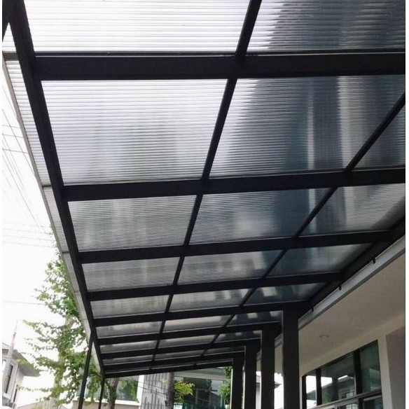 Kanopi atap polycarbonate minimalis