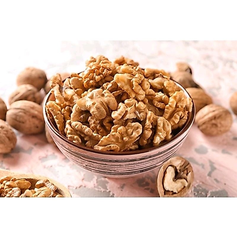 Raw Walnut / kacang walnut mentah / walnut / kacang otak