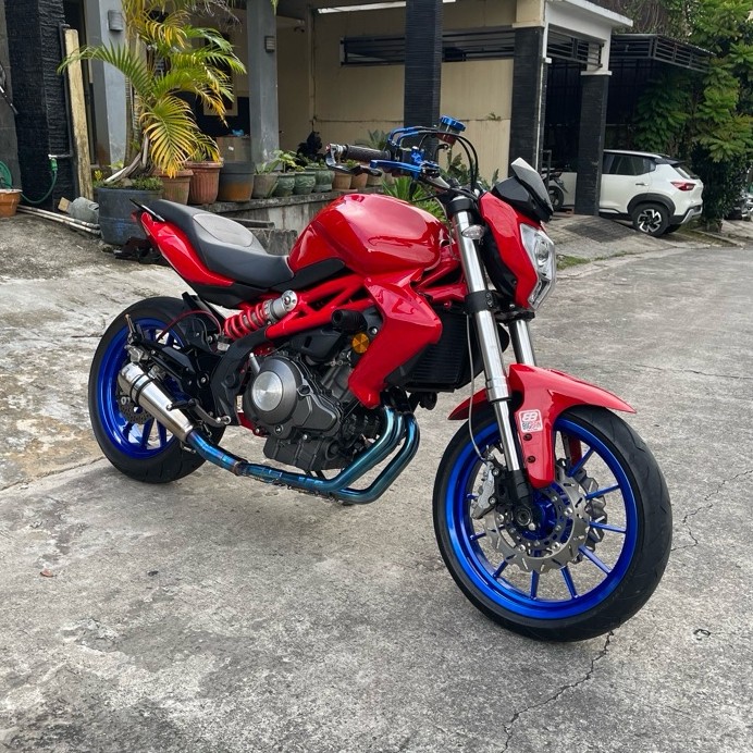 Benelli tnt 250 2015