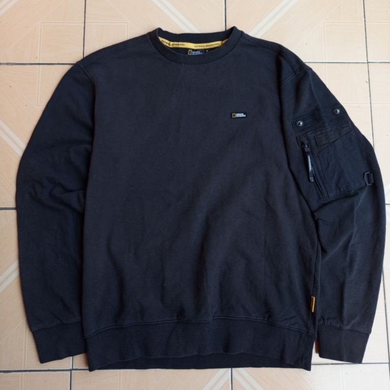 natgeo crewneck