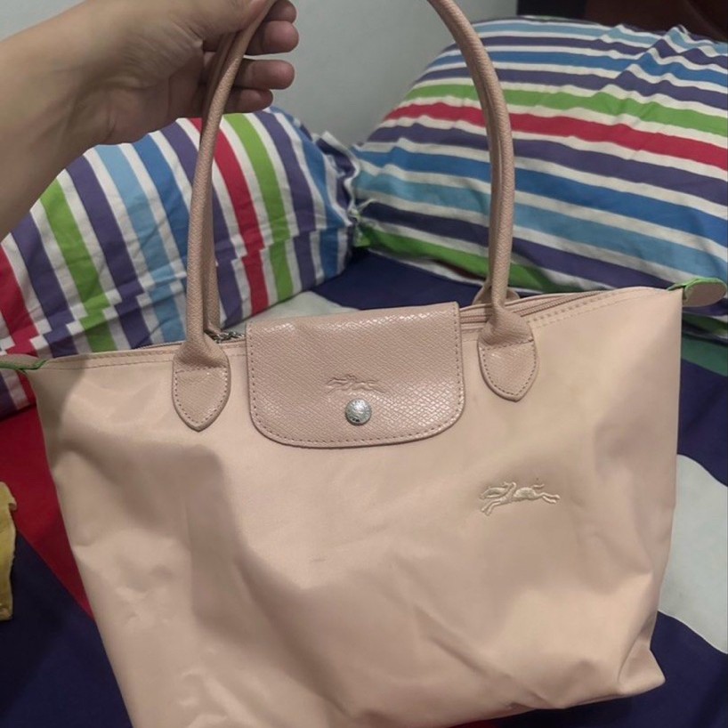 LcTas warna Nude
