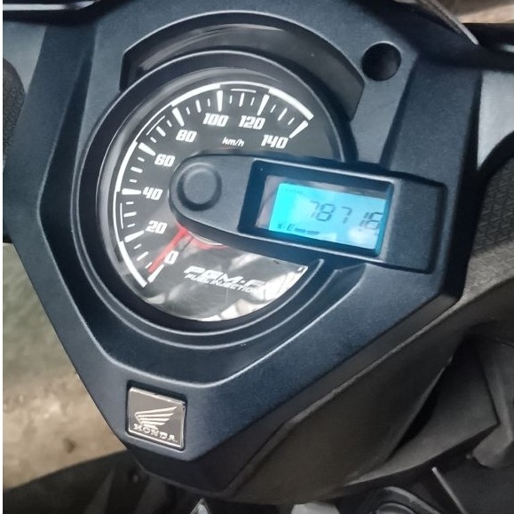 BEAT DELUXE KEYLESS 2025