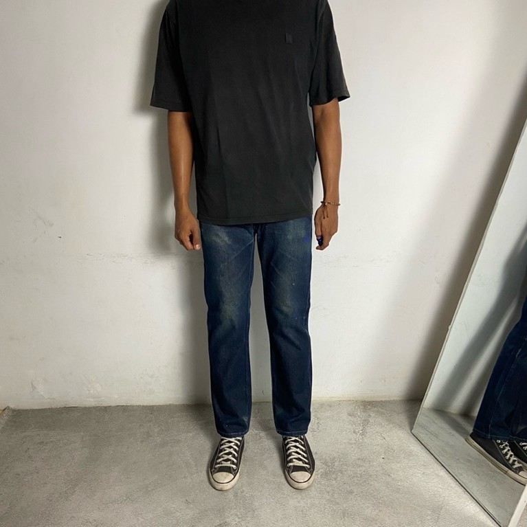 Uniqlo classic indigo jeans