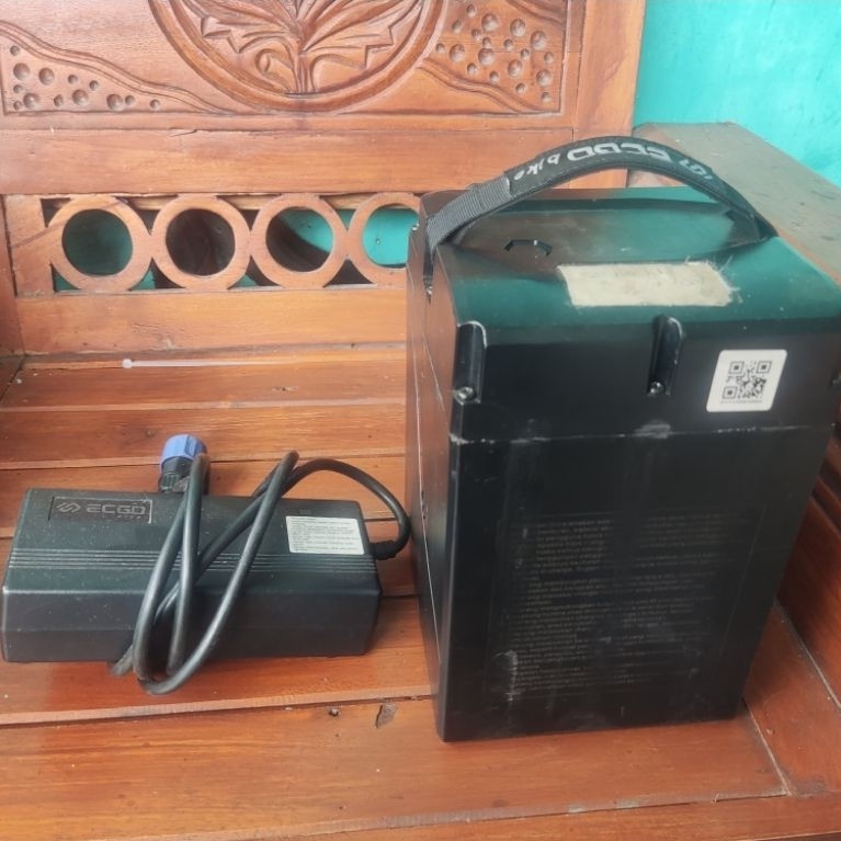 Baterai+charger ecgo 2