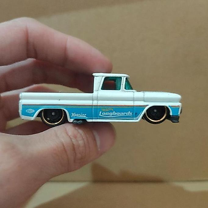 hot wheels custom 62 chevy putih loose