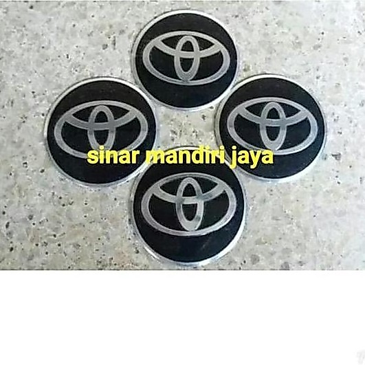 Stiker Hitam Dop Velg Toyota Rush
