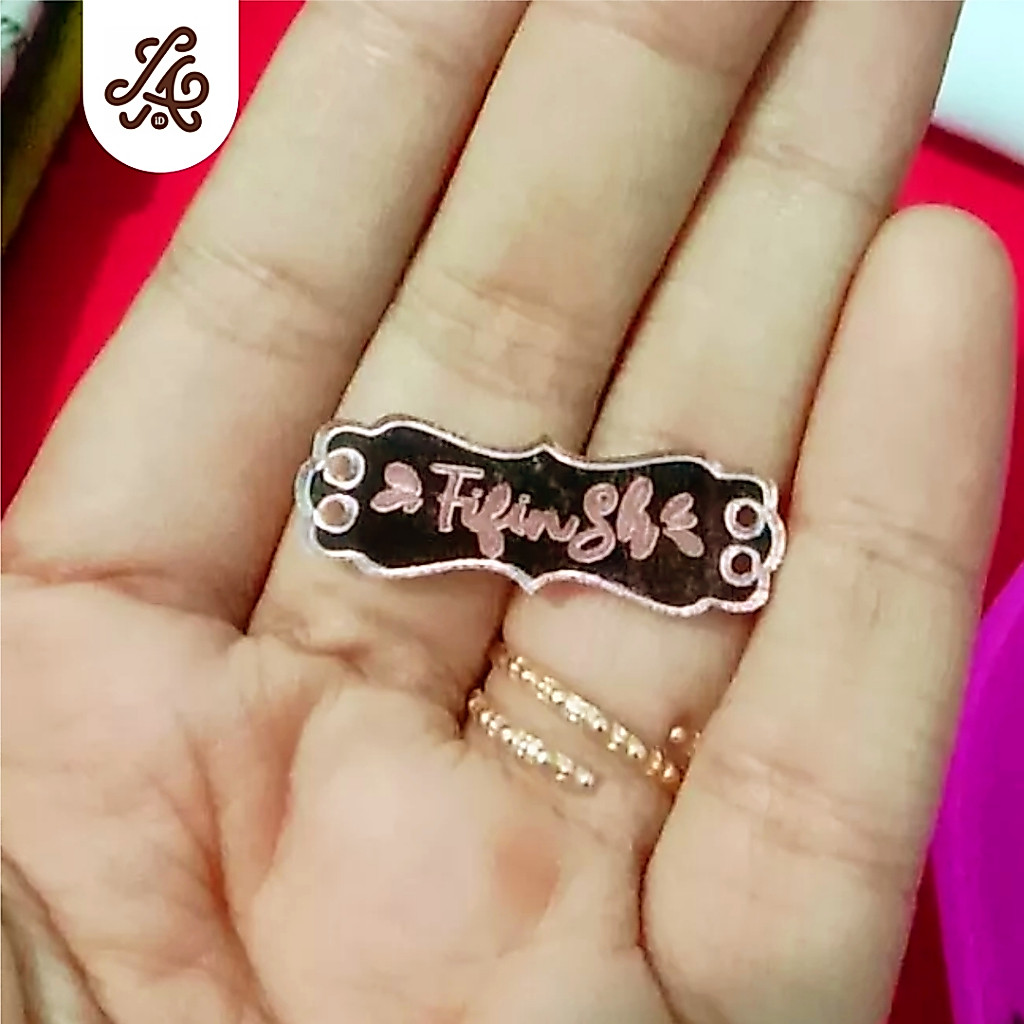 Label Jilbab Custom Akrilik Branding Hijab Logo Usaha - Free Desain