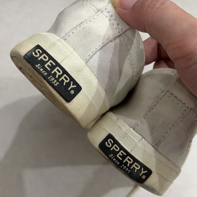 preloved sepatu sperry canvas