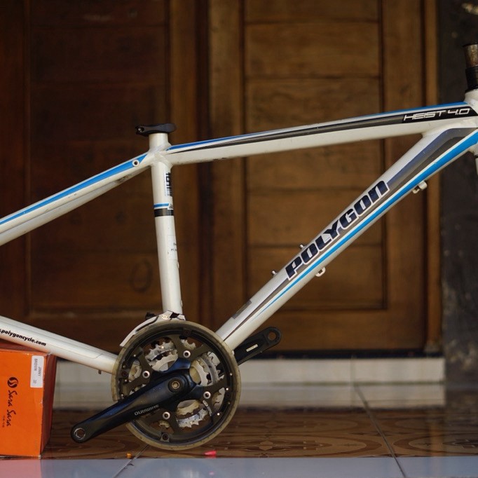 Frame set Polygon Heist 4.0 roda 700c Disc Alloy komplit ada minus