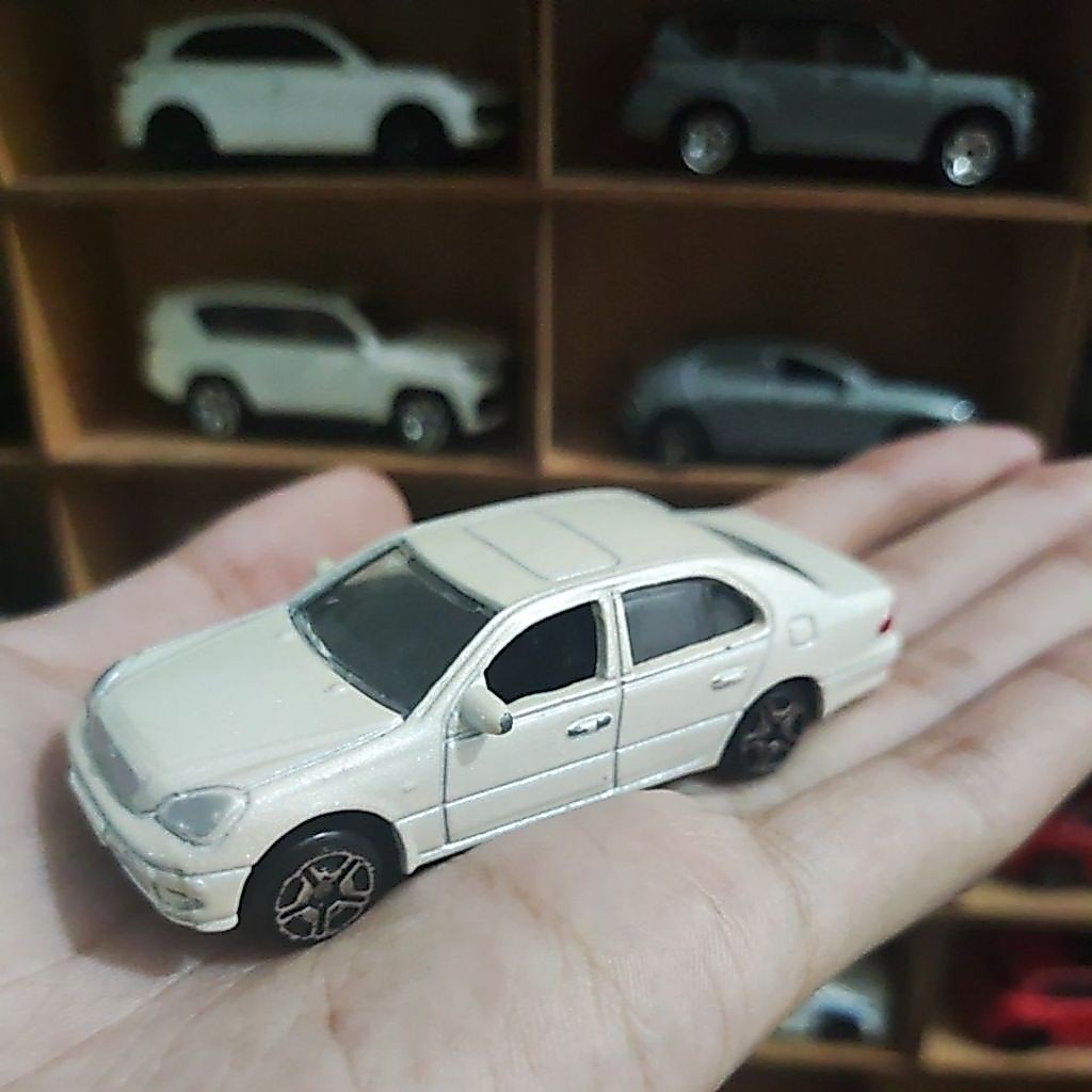 maisto motormax lexus ls430 putih loose