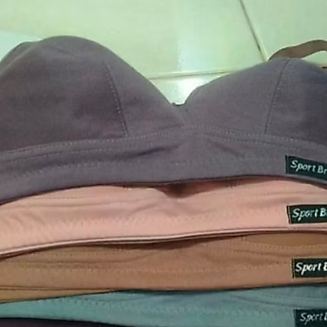 3 PCS Sport Bra Wanita Tanpa Tali Motif polos Sederhana Pilihan Warna Hitam Pink Coklat Biru