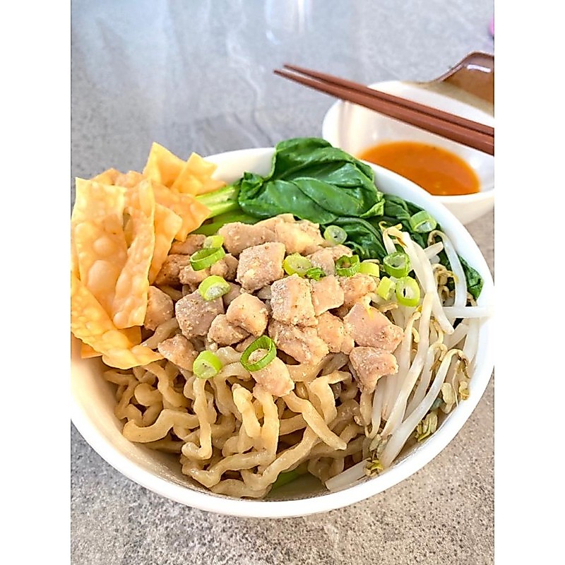 Bakmi Karet Ayam Mie Lenials. 1 paket isi 2 porsi bakmi