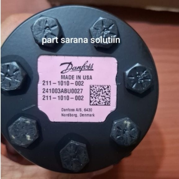 Steering valve Komatsu GD510 GD511 23A-40-11100 / 23A-40-11101  Eaton Danfoss,