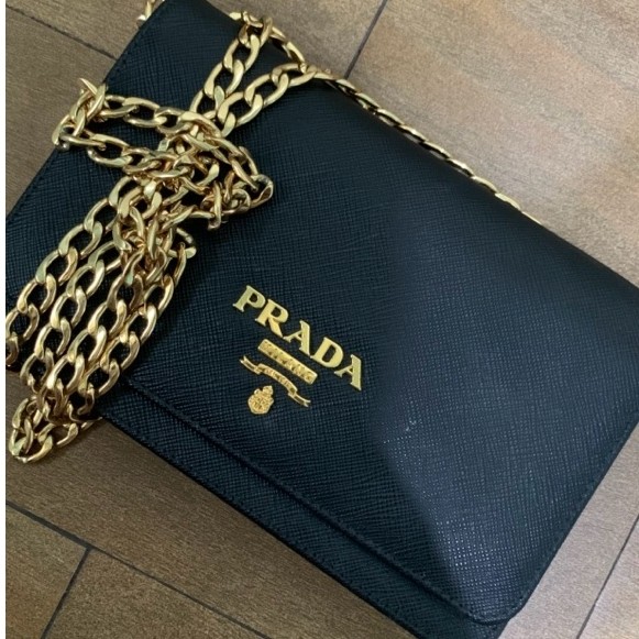 prada saffiano woc