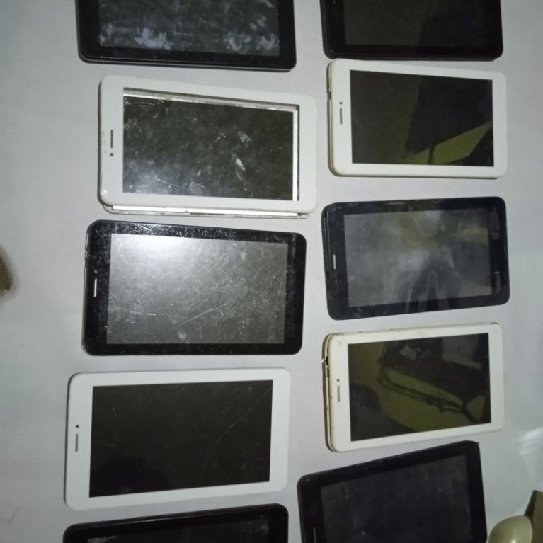 Tablet advan 10 pick rusak
