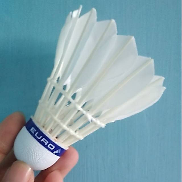 Euro Shuttlecock Biru