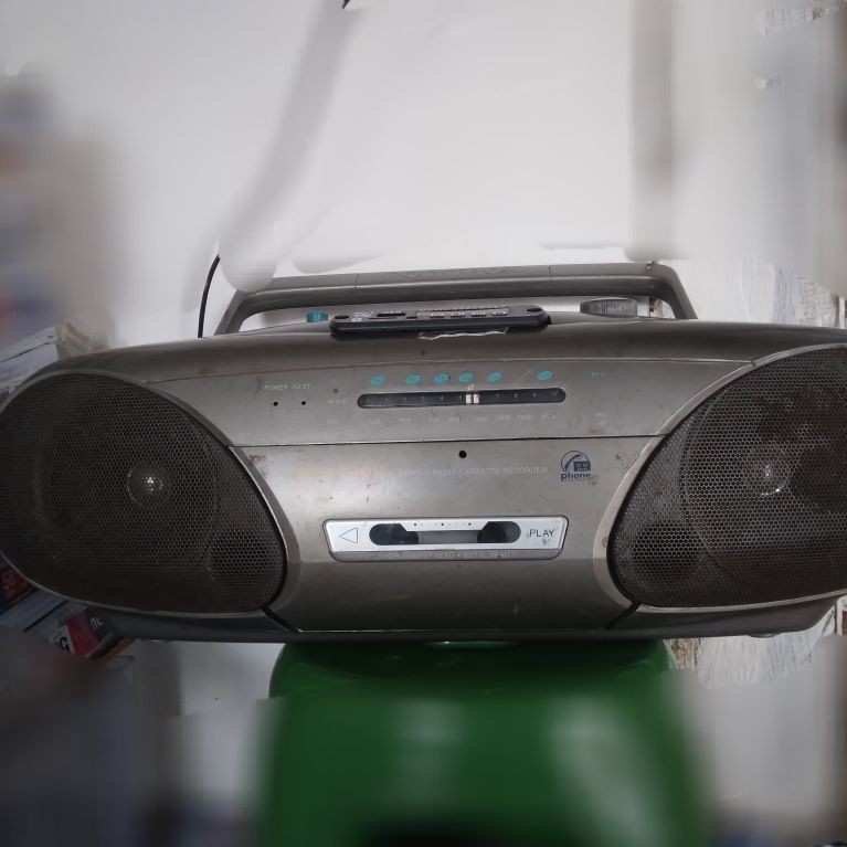 Radio Compo Polytron grand Bazzoke sudah dipasang Bluetooth