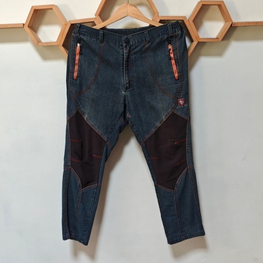 CELANA BLACKYAK JEANS PRIA SIZE 35