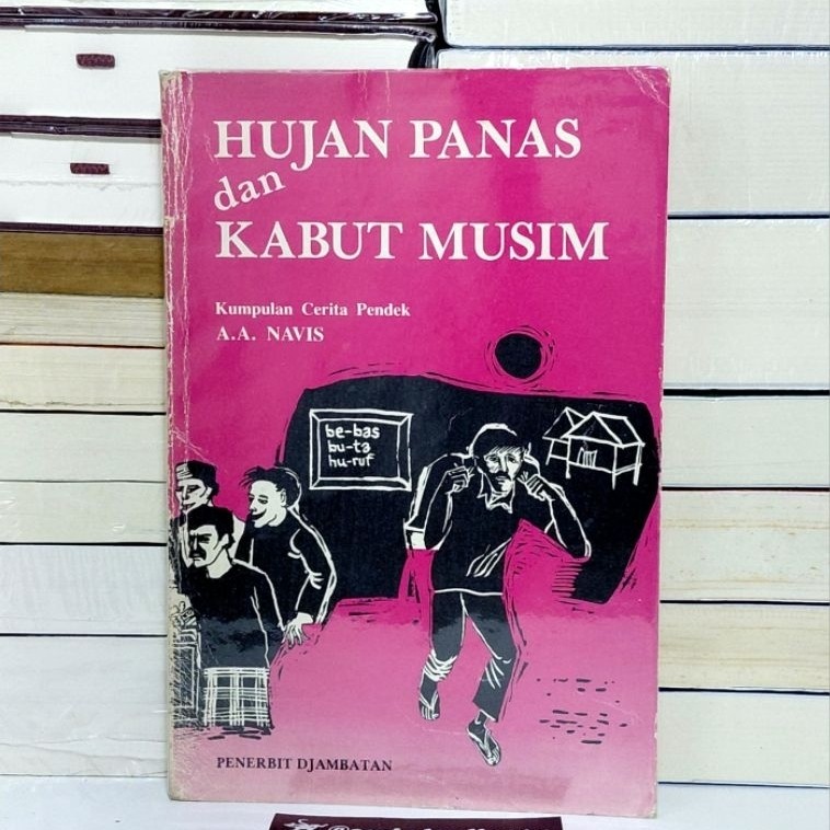 Buku A A Navis Hujan Panas dan Kabut Musim