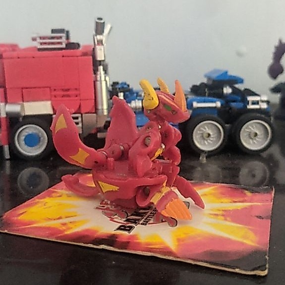 Bakugan helix dragonoid pyrus