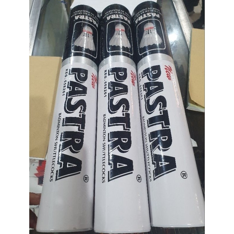Shuttlecock Pastra Putih Awet Untuk Latihan Klub