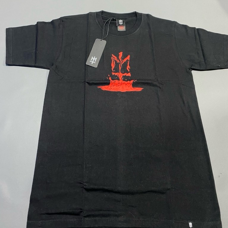 Maternal”Ts black”