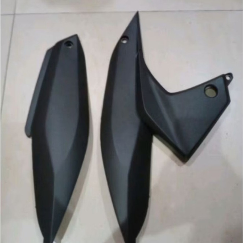 cover body kecil/tutup aki kiri kanan Honda Revo fi Revo fit fi injeksi