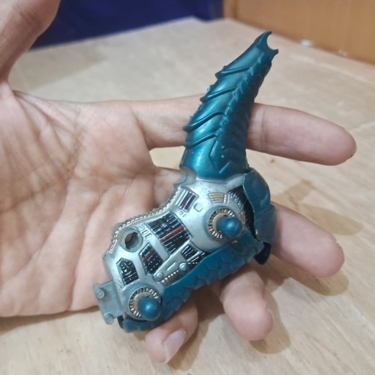 Mainan Figure BTX Zefiro Ron Mainan Kuda Terbang