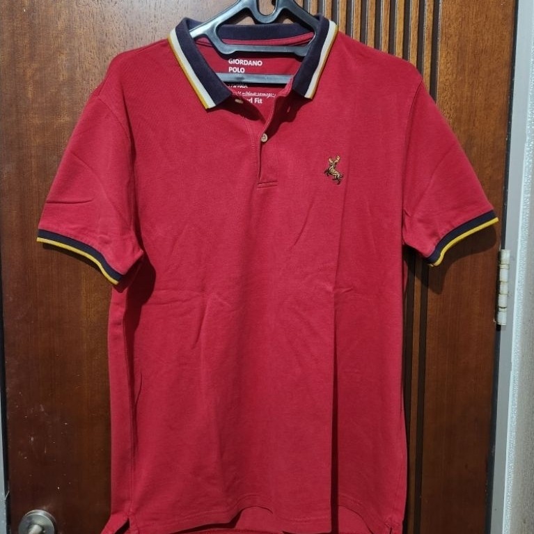 Polo Shirt/ Kaos Berkerah Giordano size L warna Merah Kerah Biru Navy