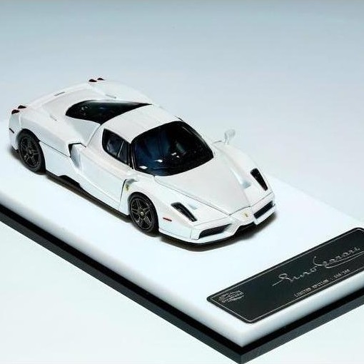 KING MODEL 1/64 FERRARI ENZO METALLIC WHITE DIECAST MOBIL MAINAN MINIATUR AS2123
