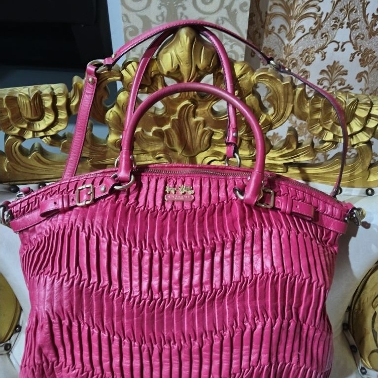 Tas COACH bekas pemakaian, second seken preloved