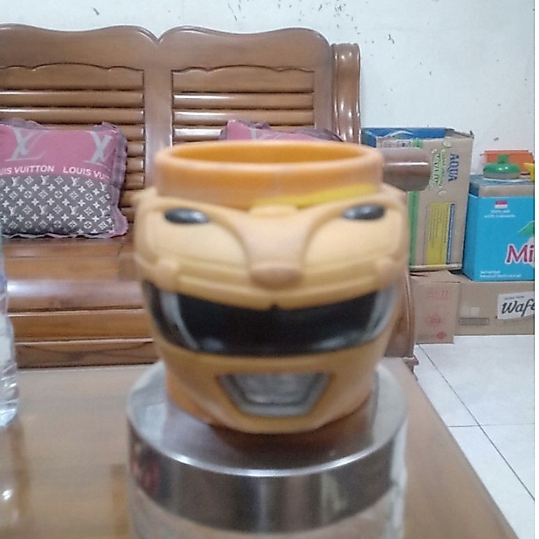 mug power ranger kuning kondisi sesuai foto
