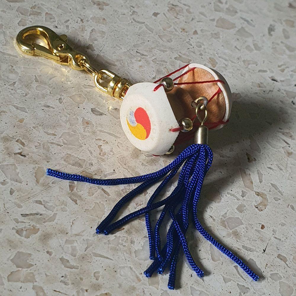 gantungan tas bag charm suvenir korea janggu janggo drum preloved second bekas