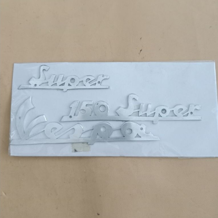 EMBLEM VESPA SUPER LATIN SILVER