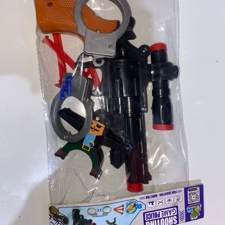 mainan pistol / shooting game police