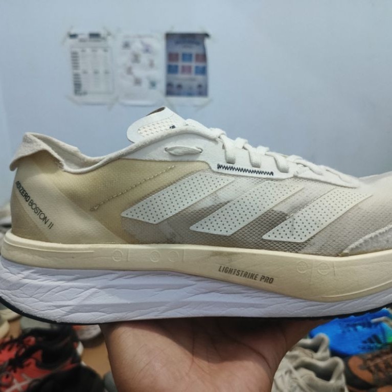 Adid*s Adizero Boston 11 second original