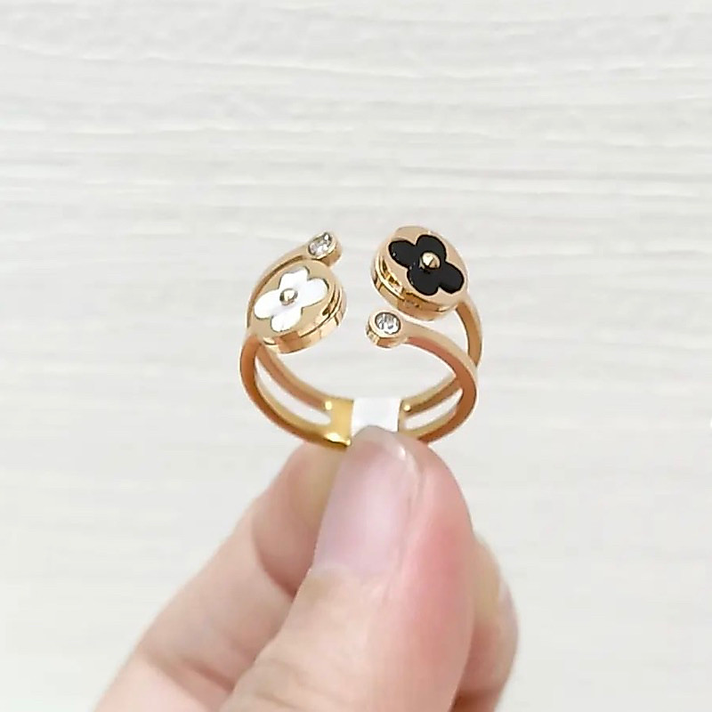 Cincin titanium 2 baris sling vc clover bunga hitam putih bangle cuff