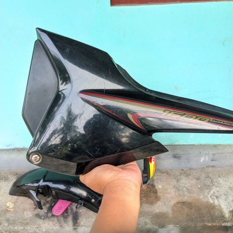 tutup aki Megapro Primus kempolan aki Megapro Primus original lepasan motor