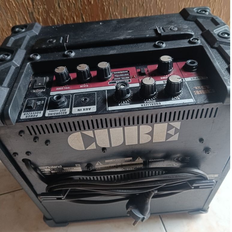 AMPLI GUITAR ROLAND CUBE 15 XL